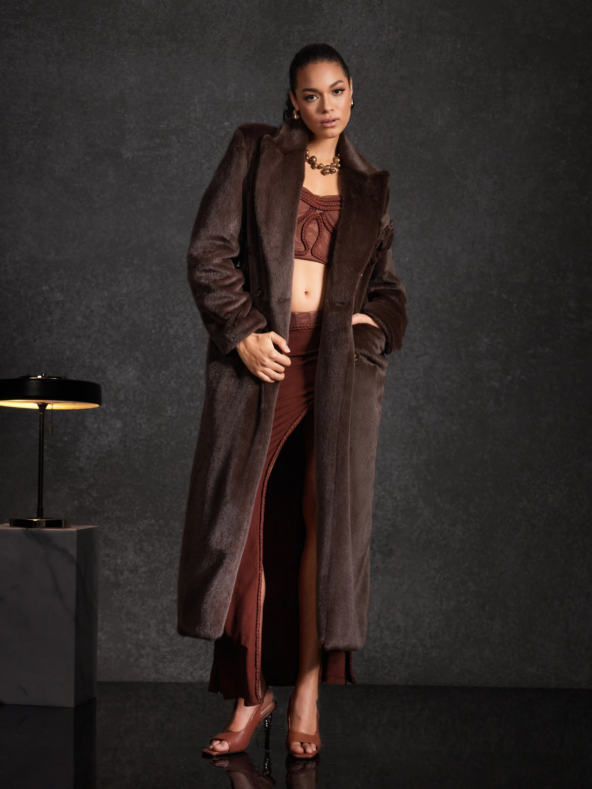 Abrigo de Pelo Sintético