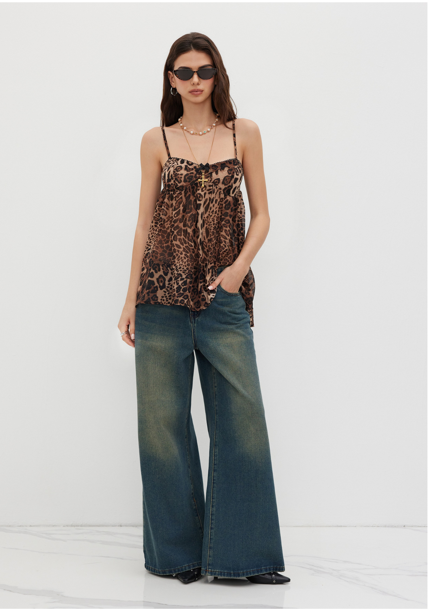 Vestido mini con estampado de leopardo