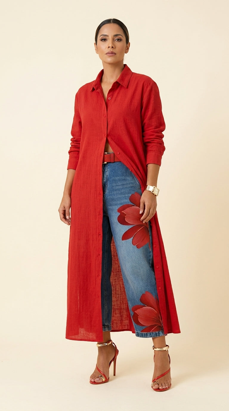 Conjunto Escarlata – Camisero Largo Rojo + Jeans Arte Floral